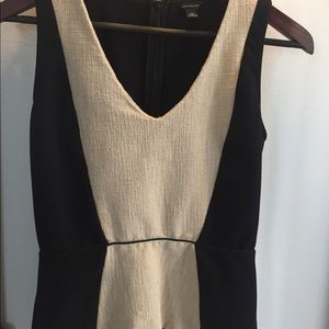 Ann Taylor XS black and sand/beige sleeveless top